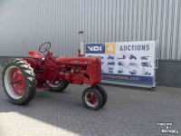 Tracteurs anciens McCormick Farmall 200 Oldtimer Tractor