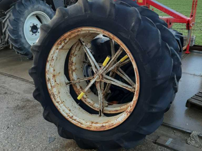 Roues, Pneus, Jantes, Barillets Jumelage Molcon 13.6R38 5 ster Molcon dubbellucht