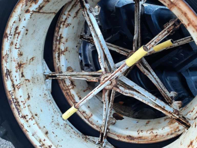 Roues, Pneus, Jantes, Barillets Jumelage Molcon 13.6R38 5 ster Molcon dubbellucht