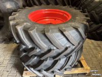 Roues, Pneus, Jantes, Barillets Jumelage Trelleborg 480/70R28 op Fendt voorvelgen 15x28 10-gaats