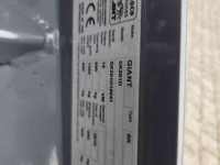 Chargeuse sur pneus Giant SK201D
