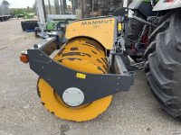 Rouleau packer de silage Mammut SK250 H