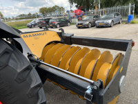 Rouleau packer de silage Mammut SK250 H