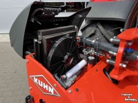 Bras avec tondeuse à fléaux Kuhn Agri Longer HE 6045 PTC