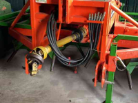 Eparpilleur de fourrage Holaras Jumbo kuilverder met grasriek