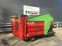 Distributeur de fourrage en bloc Strautmann BVW