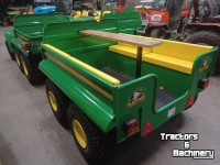Tracteur pour vignes et vergers John Deere gator 6x4