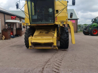 Moissonneuse batteuse New Holland TX34 MAAIDORSER