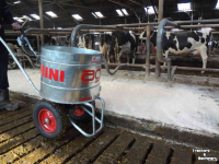 Épandeur de sciure pour des logettes AG Mini (Kalk)