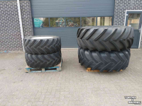 Roues, Pneus, Jantes, Barillets Jumelage New Holland Wielen  680/75 R32 en 480/65 R28