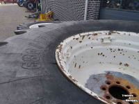 Roues, Pneus, Jantes, Barillets Jumelage New Holland Wielen  680/75 R32 en 480/65 R28