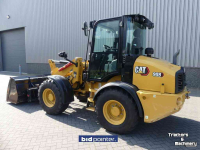Chargeuse sur pneus Caterpillar 908 Shovel Demo
