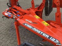 Charrues Kuhn Vari-master 123