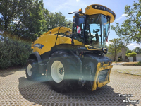 Ensileuse automotrice New Holland FR 550