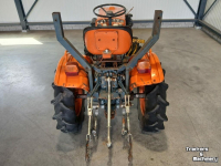 Tracteur pour horticulture Kubota B7100 HST