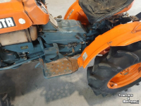 Tracteur pour horticulture Kubota B7100 HST