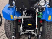 Tracteur New Holland BOOMER 25 HST