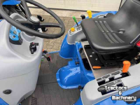 Tracteur New Holland BOOMER 25 HST