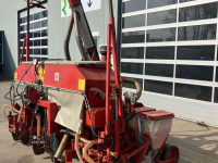Semoir monograine Becker Aeromat 6T