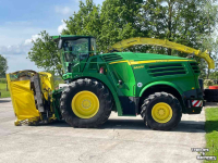 Ensileuse automotrice John Deere 8400 I Prodrive  40 KM hakselaar Kemper JD 639