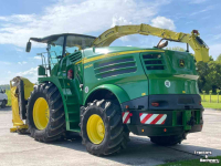 Ensileuse automotrice John Deere 8400 I Prodrive  40 KM hakselaar Kemper JD 639