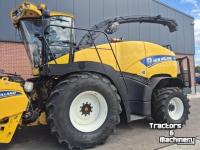 Ensileuse automotrice New Holland FR700