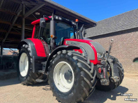 Tracteur Valtra N142 Direct tractor