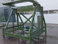 Basculeur de caisses Schouten KK-180-2  Kisten kantelaar,  box tipper, Kistenkipper