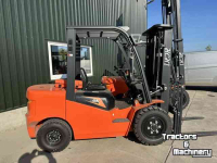 Chariot élévateur  hchi   3500kg  2 stuks voorraad