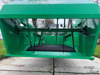 Distributeur de paille pour des logettes Spread-a-Bale Midi HR stroverdeler