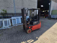 Chariot élévateur Linde E16 -02