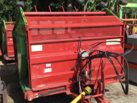 Distributeur de fourrage en bloc Strautmann Bvw
