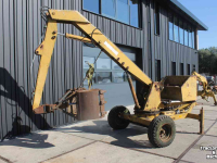 Pelleteuse  Griesser 1614 getrokken kraan graafmachine op wielen met knijperbak