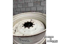 Roues, Pneus, Jantes, Barillets Jumelage New Holland Velgen 18x42