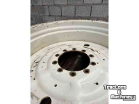 Roues, Pneus, Jantes, Barillets Jumelage New Holland Velgen 18x42