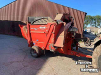 Distributeur de paille pour des logettes Kuhn Primor 3570 Stro-Instrooier