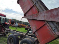 Benne agricole Knapen kieper T 8