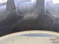 Roues, Pneus, Jantes, Barillets Jumelage Michelin 270/95R48 & 12.4R28 cultuurwiel set
