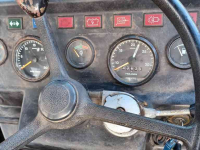 Tracteur pour vignes et vergers Holder P30