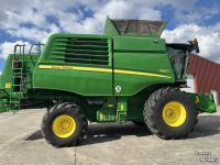 Moissonneuse batteuse John Deere T660