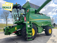 Moissonneuse batteuse John Deere T660
