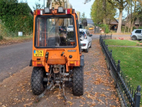 Tracteur pour vignes et vergers Holder p30