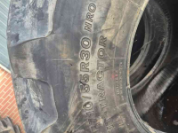 Roues, Pneus, Jantes, Barillets Jumelage Bridgestone 710/55R30