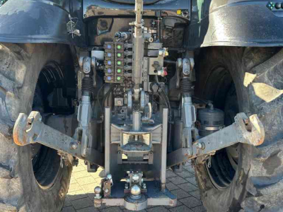 Tracteur Valtra T214D