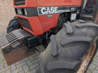 Tracteur Case-IH 833