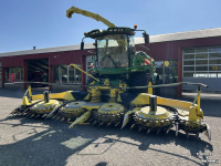 Ensileuse automotrice John Deere 8500