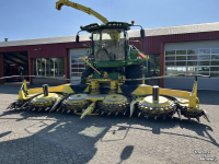 Ensileuse automotrice John Deere 8500