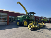 Ensileuse automotrice John Deere 8500