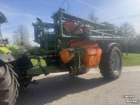 Pulvérisateur trainé Amazone UX 5200_