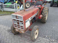Tracteur pour vignes et vergers International 733